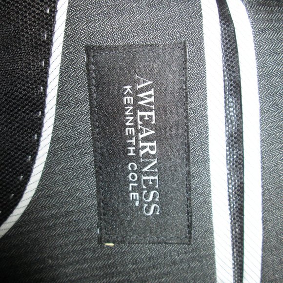 Suit, Men's, Jacket 52 R, Pants 40 R, with Pronto Uomo Shirt and Pocket Square - Picture 4 of 12